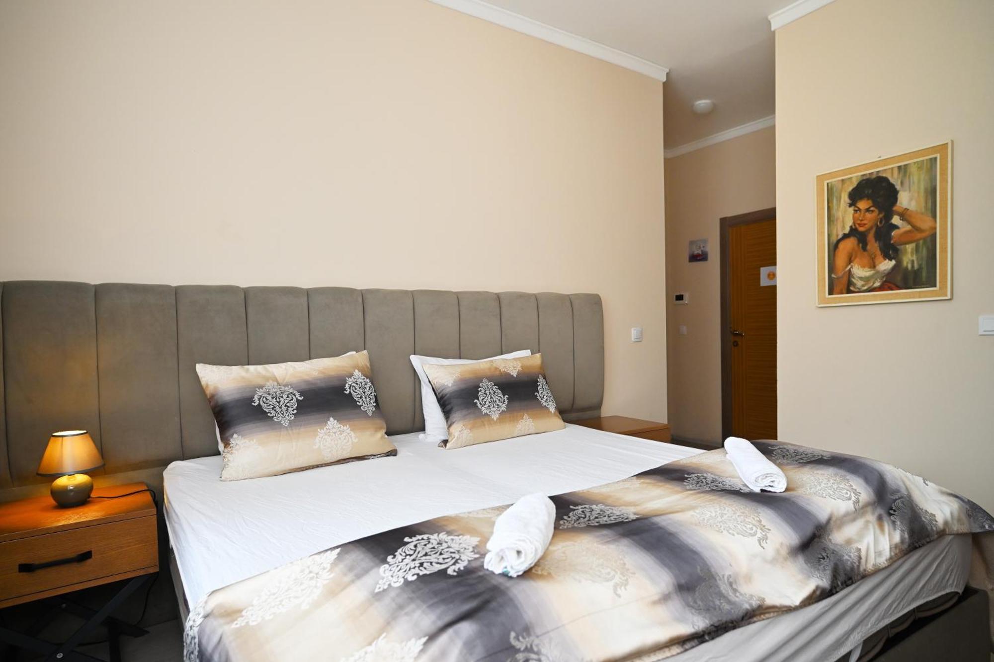 Ferienwohnung&Aparts By Kispet Group Hotels In Oberhausen Oberhausen  Buitenkant foto