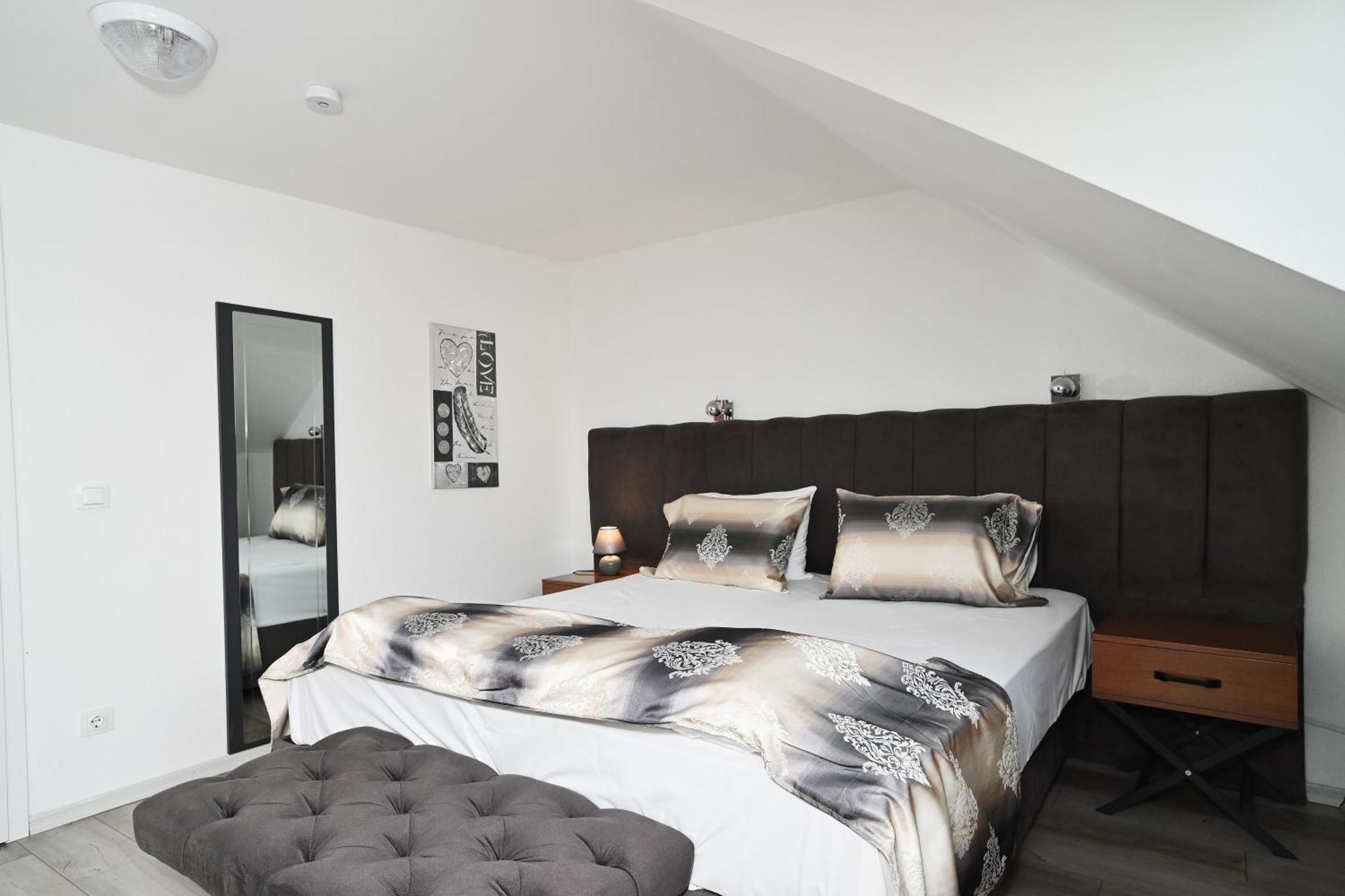 Ferienwohnung&Aparts By Kispet Group Hotels In Oberhausen Oberhausen  Buitenkant foto
